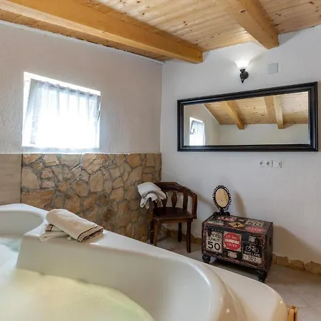 2 Bedroom Lovely In Holiday home Novi Vinodolski