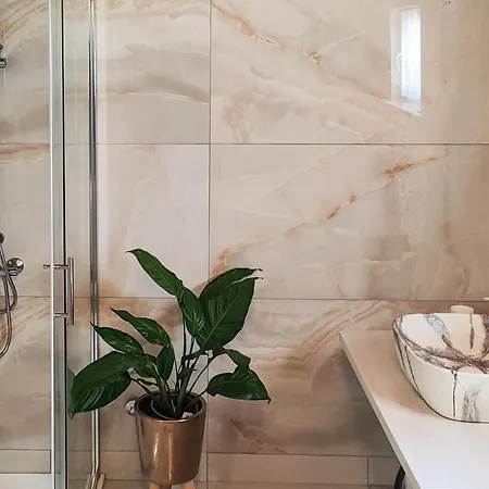 펜션 2 Bedroom Lovely In 노비비노돌스키