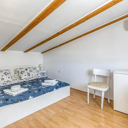 2 Bedroom Lovely In