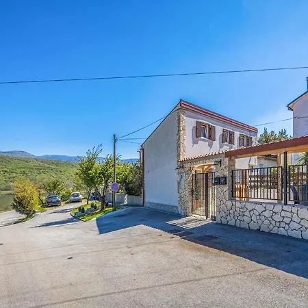 2 Bedroom Lovely In *