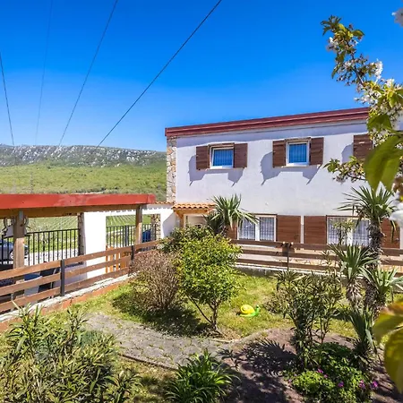2 Bedroom Lovely In *